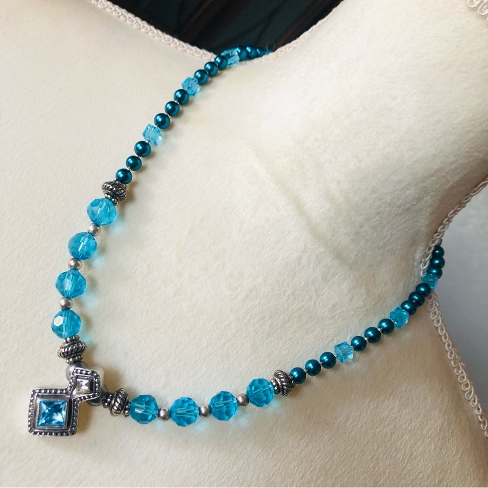 Handcrafted repurpose faceted blue crystal pendant Czech glass Pearl necklace